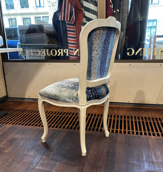 Houten wit / blauwe stoel
